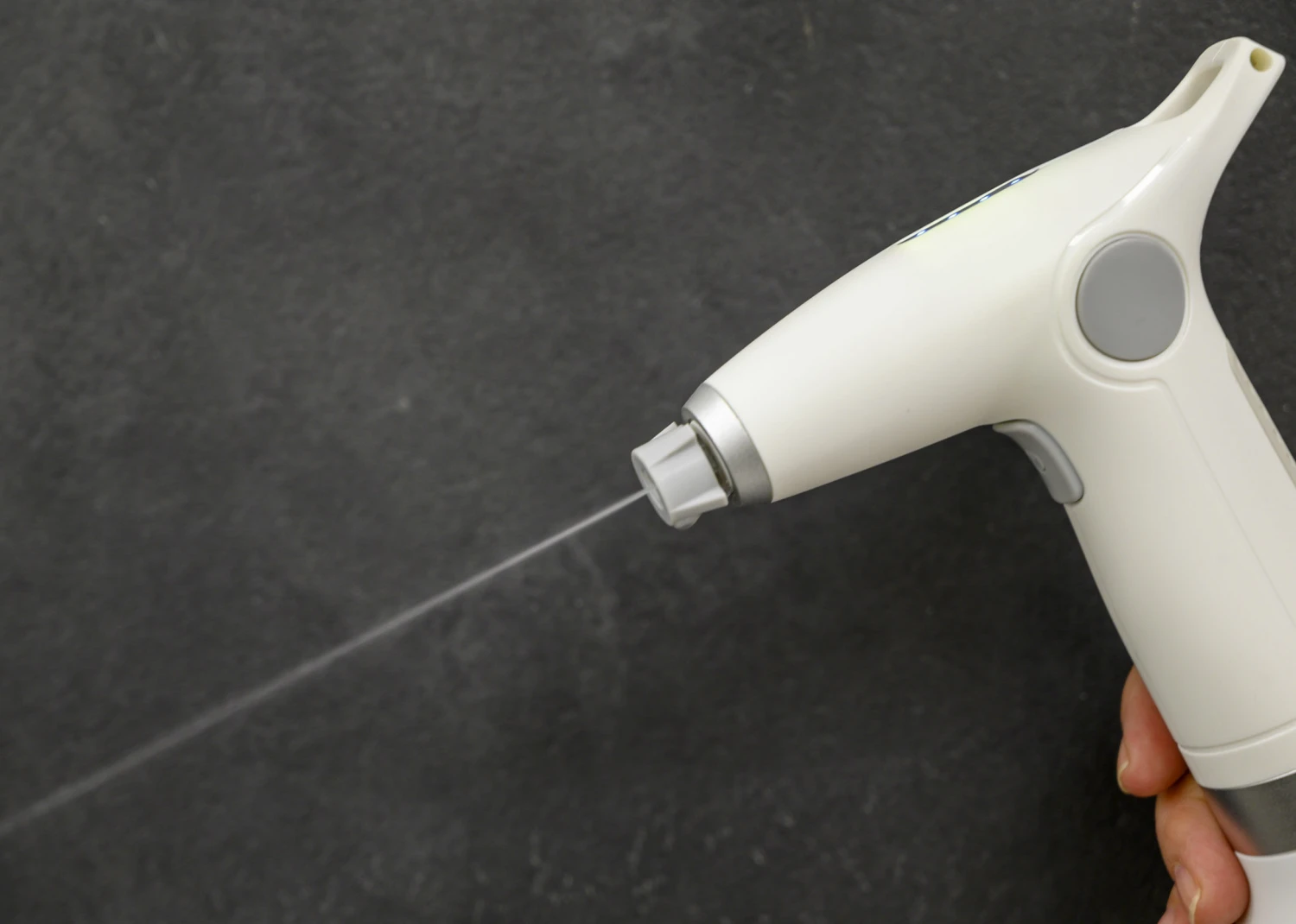 Show Tech+ Electric Spray Bottle 1 L 15 Show Tech+ Electric Spray Bottle 1 L - Image 15